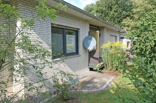 S-O Ansicht mit Fenster zum Esszimmer - 