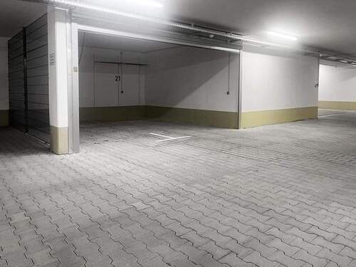 Garage_2 - Einfamilienhaus zum Kaufen in Freiburg im Breisgau / Neuburg