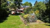 Glashaus / von Gartenrückseite - 