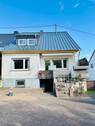 Mit Balkon und großer Terrasse - 
