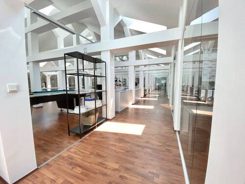 OFFENES BÜROZENTRUM - 