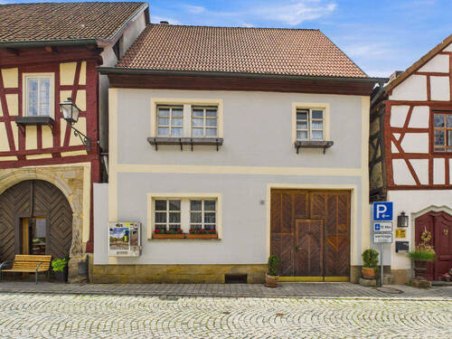 Bild1 - Historisches Altstadthaus mit romantischem Innenhof im malerischen Seßlach
