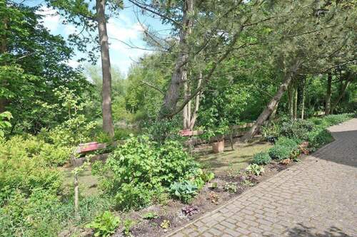 Grundstück an der Teichseite - 