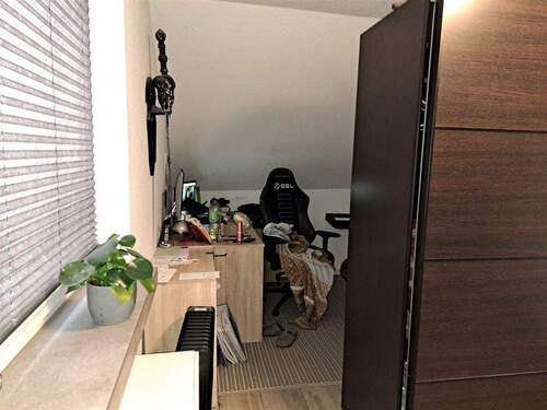 2023003 Schlafzimmer hinterer Teil - Etagenwohnung mit 73,00 m&sup2; in Overath zur Miete