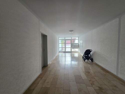 Eingangsbereich Haupteingang - 