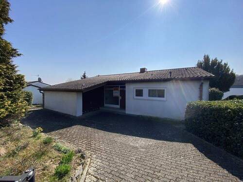 Ansicht - Viel Potenzial für Ihre Wohnideen - Freistehendes EFH in ruhiger Lage von Vaihingen-Aurich