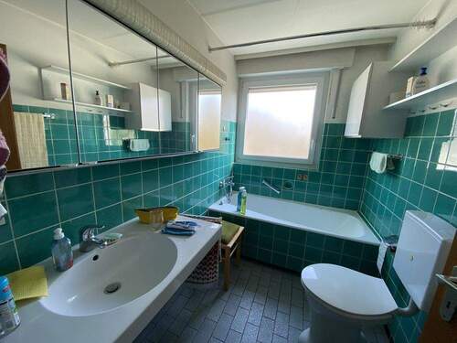 Erdgeschoss_Badezimmer - 