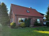 Bild 1 - Wohnhaus mit großem Garten und freiem Blick