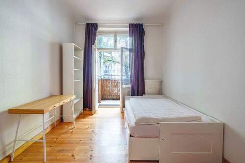 Schlafzimmer - 2 Zimmer Etagenwohnung in Berlin