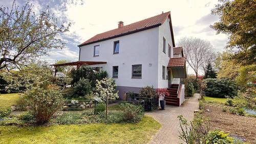 Bild 1 - Modernes Familienhaus mit zusätzlichem Wohnbereich & großem Garten von Privat ohne Makler.