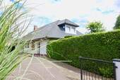 viel Platz - 8 Zimmer Einfamilienhaus in Rellingen