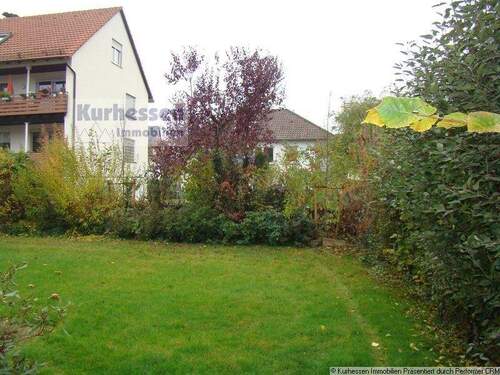 Garten - 5 Zimmer Mehrfamilienhaus, Wohnhaus zum Kaufen in Kassel