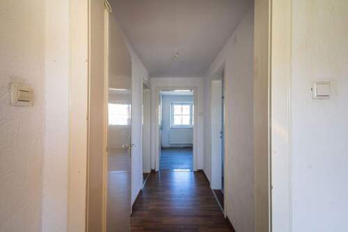 OG: Gang 3,6 qm - Mehrfamilienhaus, Wohnhaus mit 118,00 m&sup2; in Ichenhausen zum Kaufen