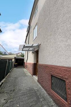 Seitenansicht Haus - 1 Zimmer Mehrfamilienhaus, Wohnhaus in Stuttgart