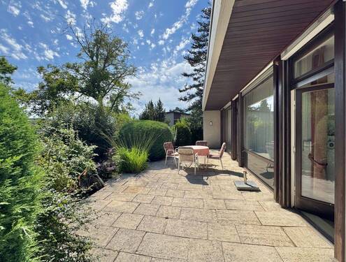 Sonnenterrasse - 8 Zimmer Bungalow in Pforzheim