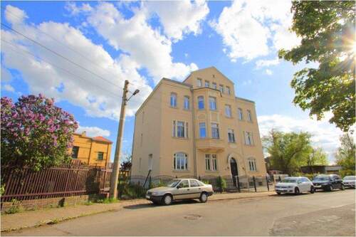 straßenseitige Hausansicht - 4 Zimmer Etagenwohnung zur Miete in Leipzig