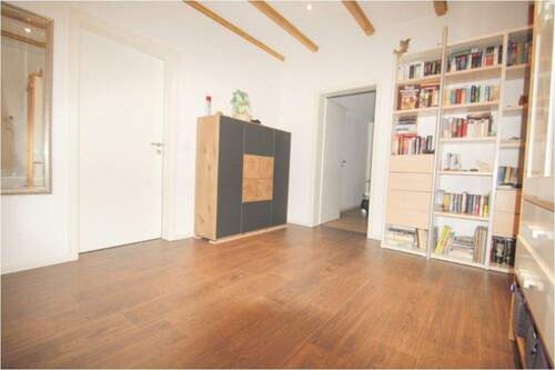 AnKaSa GmbH Maklerempfehlung Leipzig_DG Wohnung_Diele1 - 4 Zimmer Etagenwohnung in Leipzig