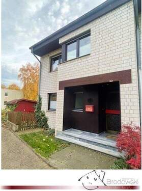 Hausansicht - Familienfreundliches Eckhaus Nähe Feldrandlage in Grevenbroich - Hemmerden