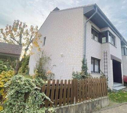 Hausansicht - 5 Zimmer Reihenendhaus zum Kaufen in Grevenbroich