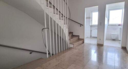 Diele in EG und OG - 