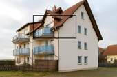 Ansicht vom Parkplatz - 3 Zimmer Etagenwohnung in Naumburg
