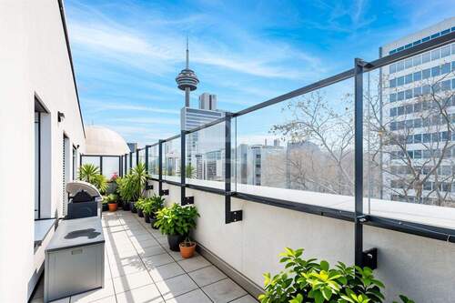 Große Dachterrasse (KI -Generiert) - ??? Stadtwohnung mit Dachterrasse & Domblick ! ??