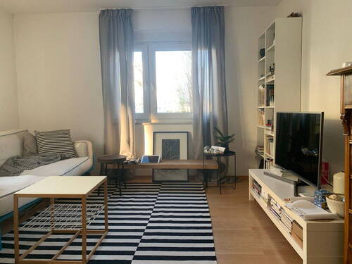 Bild 1 - Zentrumnahe ruhig gelegene helle 2 Zi. Wohnung in Nürnberg Steinbühl mit 52,56 m²