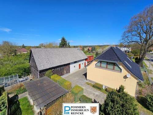 Freisitz, Scheune, Garagen und Haus!.jpg - 5 Zimmer Einfamilienhaus zum Kaufen in Boldekow