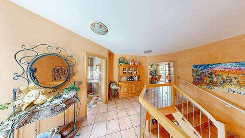 Flur - 6 Zimmer Einfamilienhaus in Retzstadt