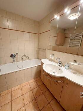 Badezimmer Ansicht 1 - 