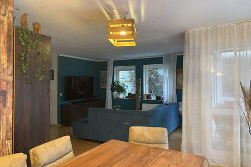 Blick von Essen zu Wohnen - Etagenwohnung mit 87,90 m&sup2; in Fellbach zum Kaufen