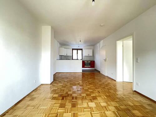 Wohnzimmer - 2 Zimmer Terrassenwohnung zum Kaufen in Eching
