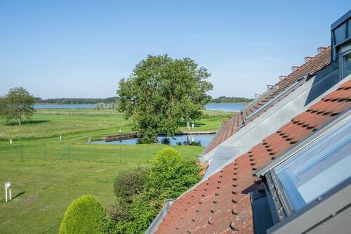 ... einen traumhaften Blick auf das Achterwasser - 
