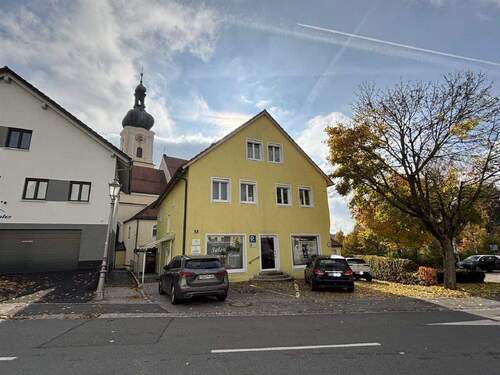 Kapitalanlage und Eigennutzung - 6 Zimmer Mehrfamilienhaus, Wohnhaus in Grafenau