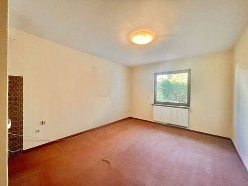 großes Zimmer nach hinten im EG - 