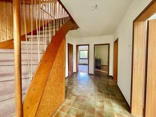 Diele im EG - 7 Zimmer Einfamilienhaus in Glinde