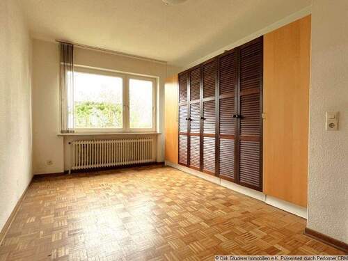 Ankleidezimmer im Erdgeschoss - 