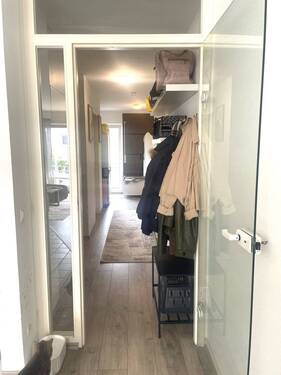 Fluransicht zum Eingangsbereich - 