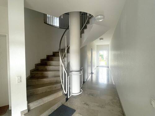 Gepflegtes Treppenhaus - 