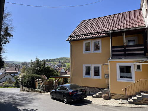 Hausansicht - Aussicht - Haus in Jossgrund-Oberndorf - 248.000,00&nbsp;EUR Kaufpreis, ca.&nbsp; 135,00&nbsp;m&sup2;&nbsp;Wohnfl&auml;che