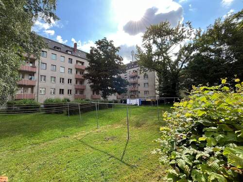 grüner Innenhof - Etagenwohnung mit 49,70 m² in Zwickau zur Miete