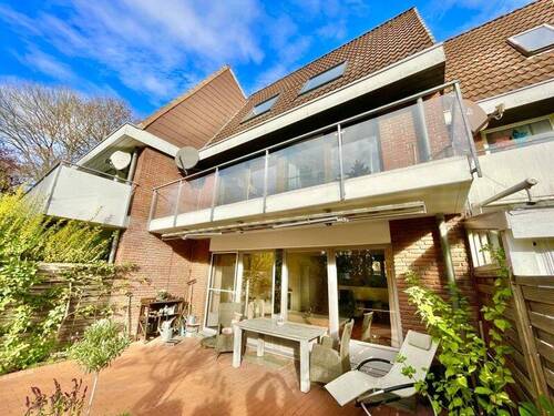 Haus mit Terrasse andere Seite - 
