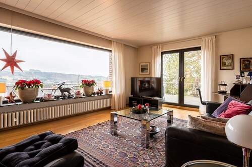 18357 Wohnzimmer - 5 Zimmer Einfamilienhaus zum Kaufen in Schönecken