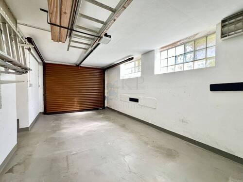 GARAGE - 