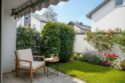Terrasse - Familiengerechtes Reihenmittelhaus mit großer Wohnfläche in toller Lage von Renningen