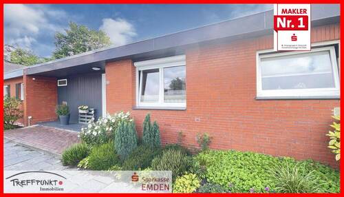 Frontansicht - Modernisierter Flachdachbungalow