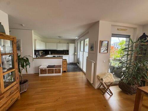 Blick zum Küchenbereich - Etagenwohnung mit 113,00 m&sup2; in Erlangen zur Miete
