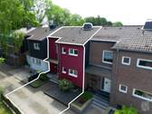 Straßenansicht - Gepflegtes Reihenhaus mit Garage, Terrasse und Balkon in ruhiger Wohnlage von Alsdorf Ofden