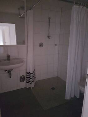 Bad mit Dusche (68m²) - Büro mit 68,00 m&sup2; in Duisburg zur Miete