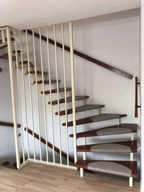 Treppe zum Obergeschoss - 